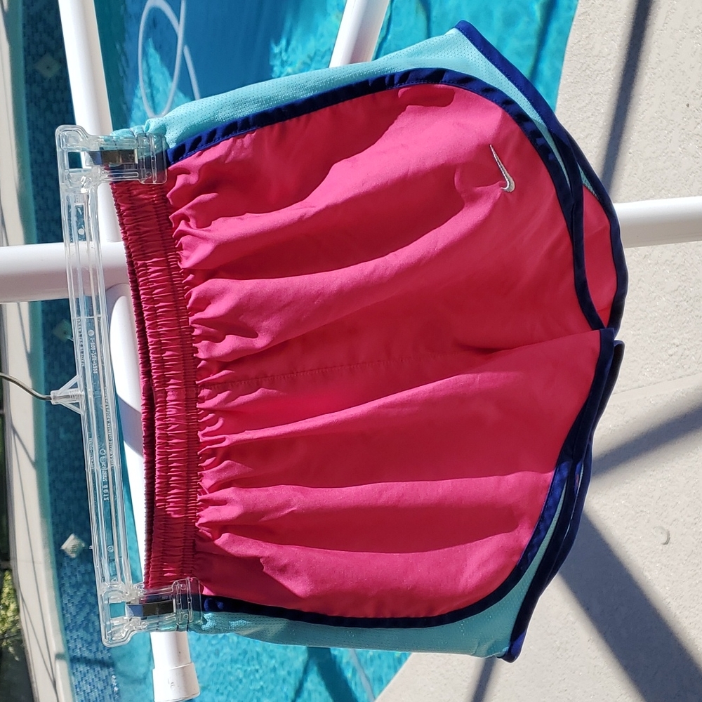 Nike Dri-Fit Tempo XS athletic running shorts in hot pink